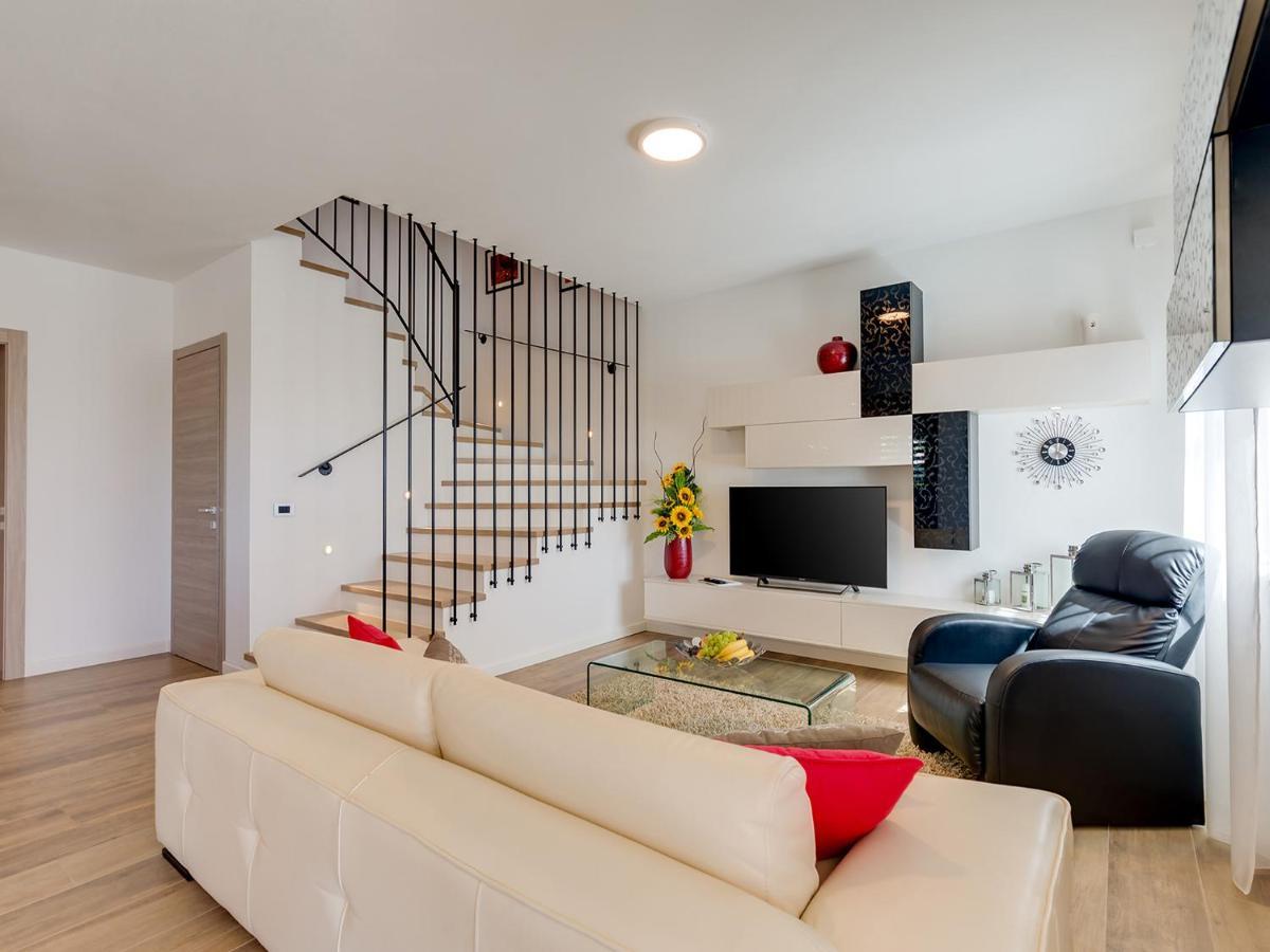 Tar-Vabriga Villa Flora Vabriga מראה חיצוני תמונה